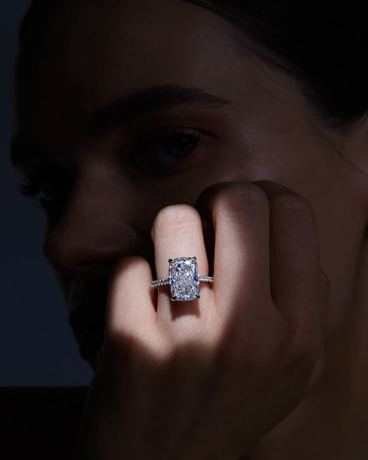 Étoile Elongated Cushion Diamond Engagement Ring